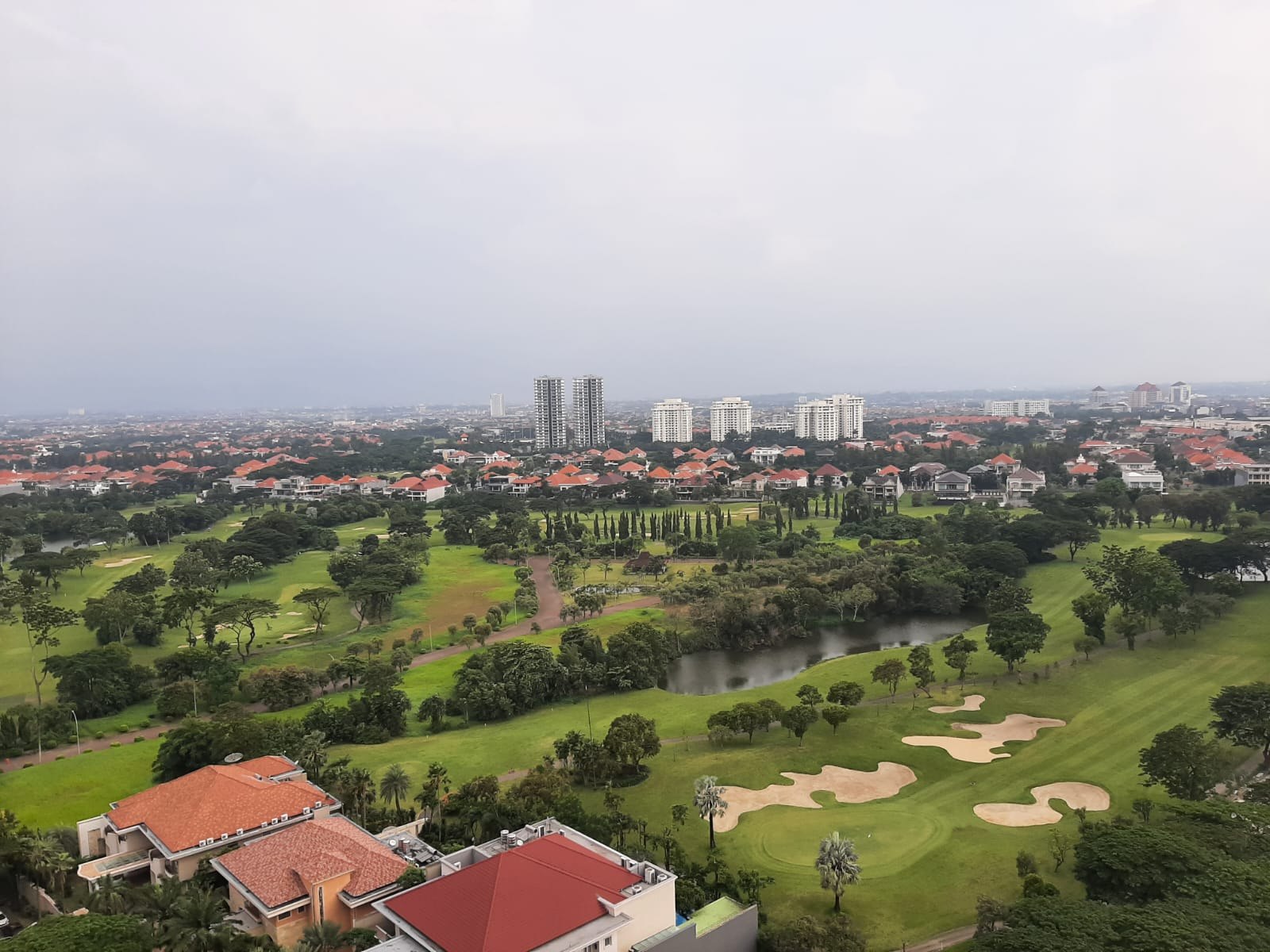 RENTER ONLY !!! Apartemen Puncak Bukit Golf , View City + Golf , Strategis